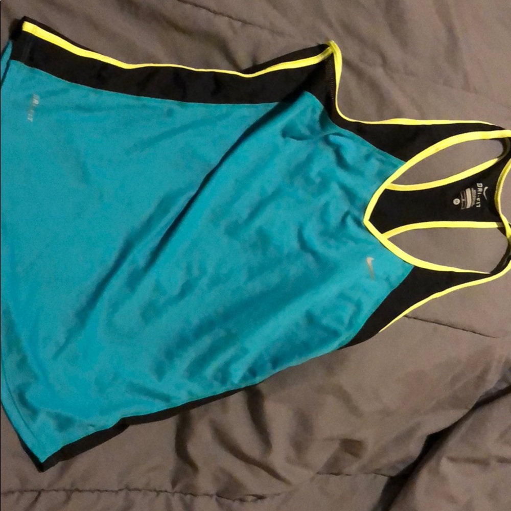 Women’s Nike fro fit tank